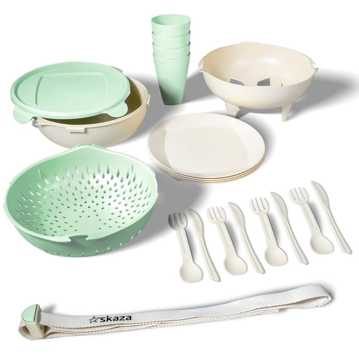 Reusable picnic set made from bioplastic.