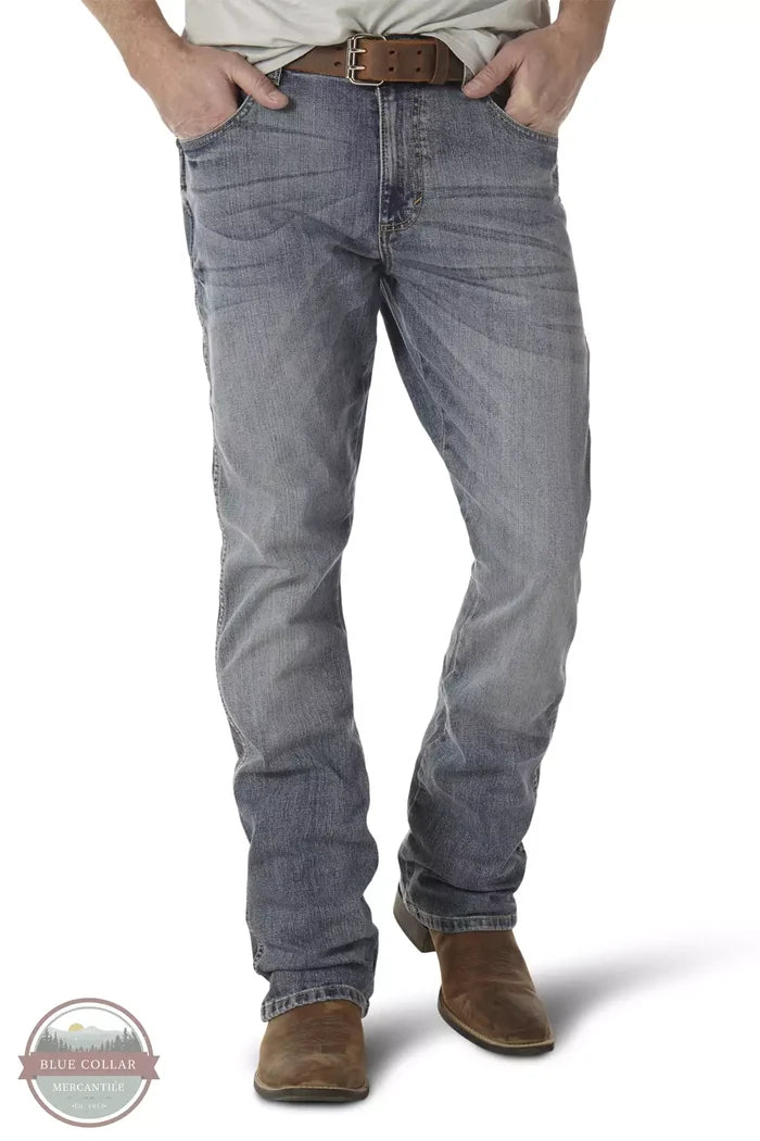 Wrangler 77MWZGL Retro Slim Fit Bootcut Jeans in Greeley Front View