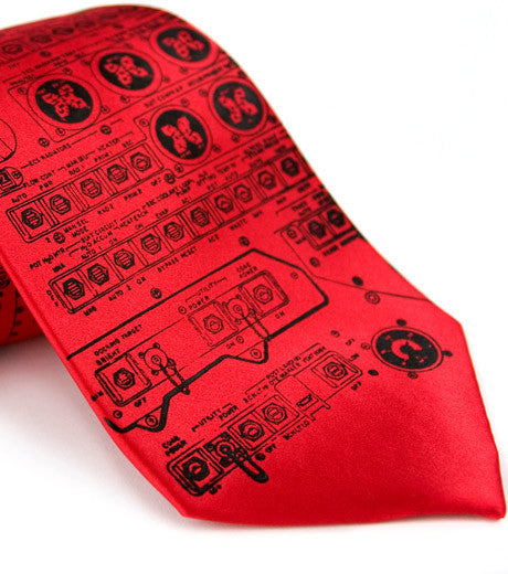 black on red microfiber / Standard