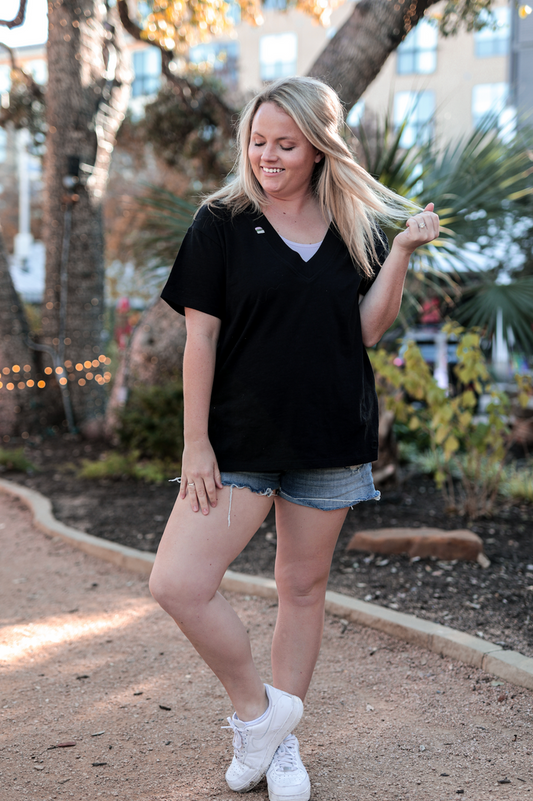Boyfriend V-Neck - Short Sleeve (MIDNIGHT)
