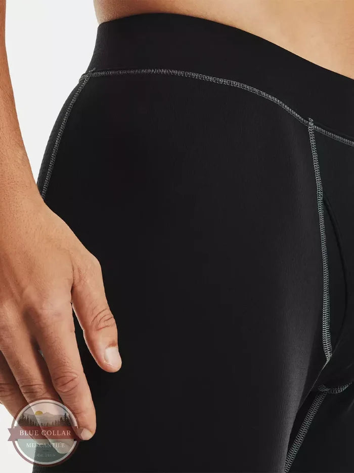 Under Armour 1360452 Base Leggings in Black Detail