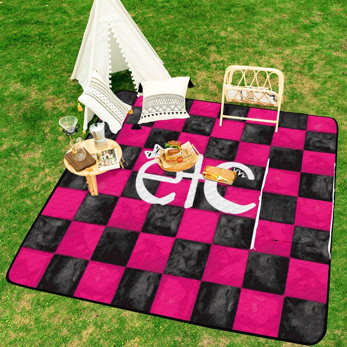 ETC Checkered Picnic Blanket