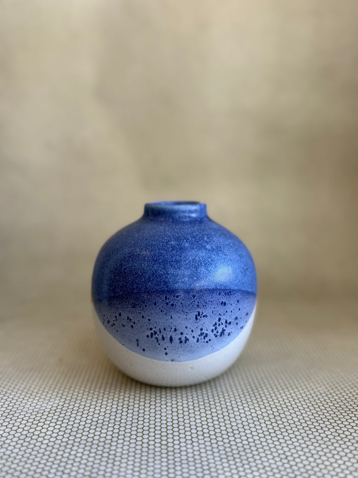 Fhar Ceramics - vase sky
