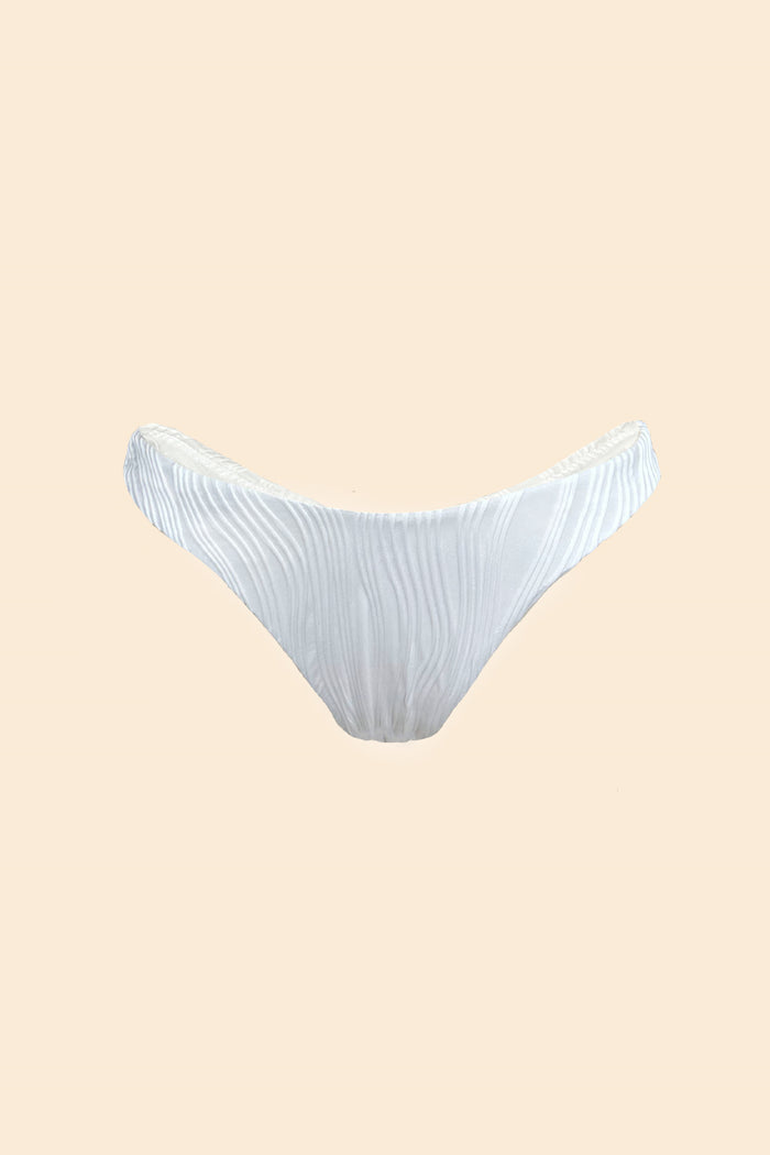 Lucia Alabaster bottom, elongating high legs