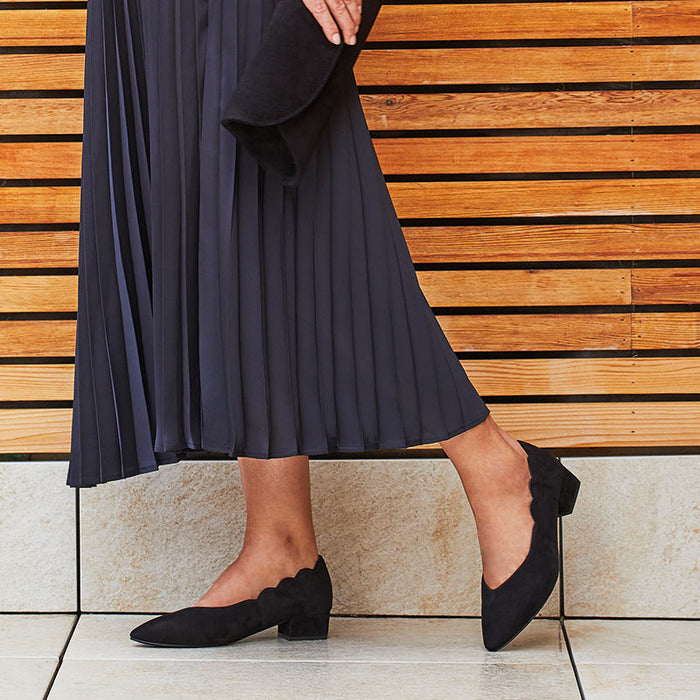 Nova: Black Suede Shoes Sole Bliss