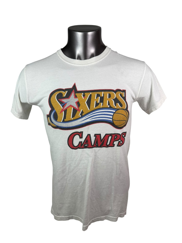 PHILADELPHIA SIXERS VINTAGE 1990'S CAMPS T-SHIRT ADULT SMALL