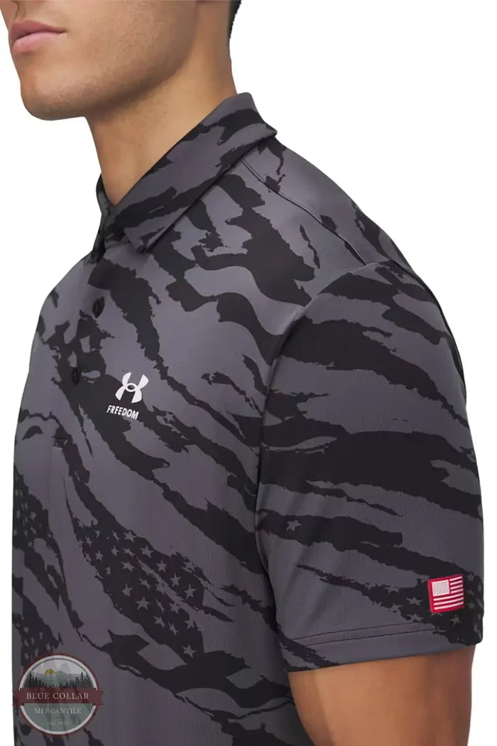 Under Armour 1389847-001 Black UA Drive Freedom Print Polo Shirt sleeve view