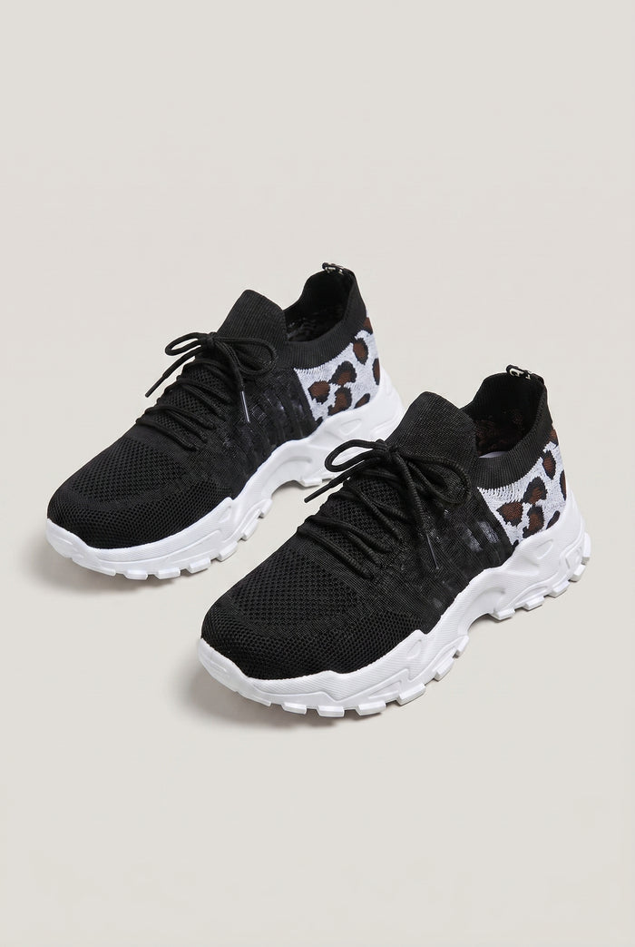 Black/White / 36